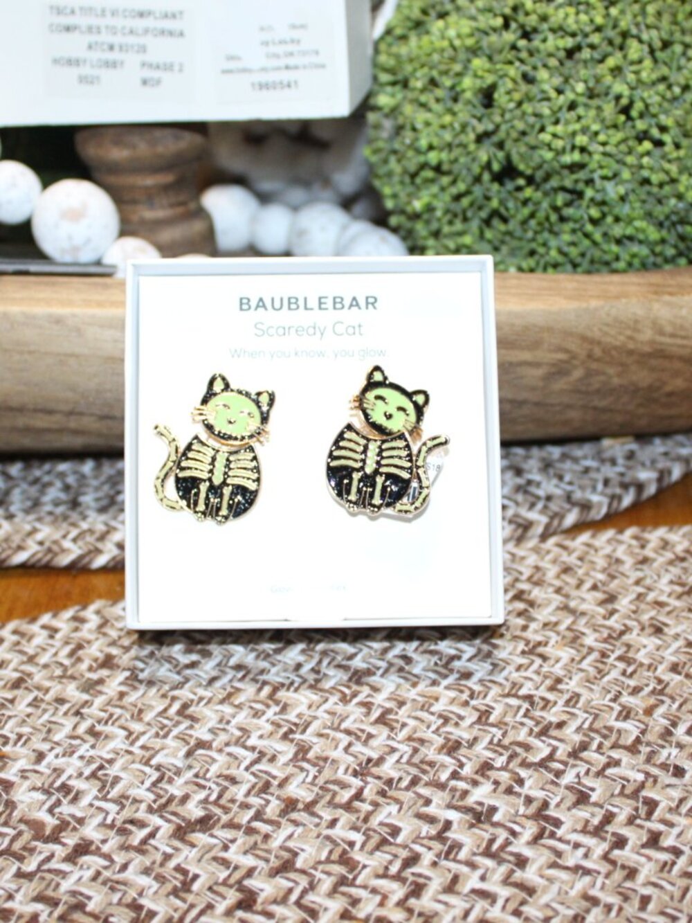 NWT Baublebar scaredy cat earrings GLOW IN THE DARK! - Picture 3 of 6